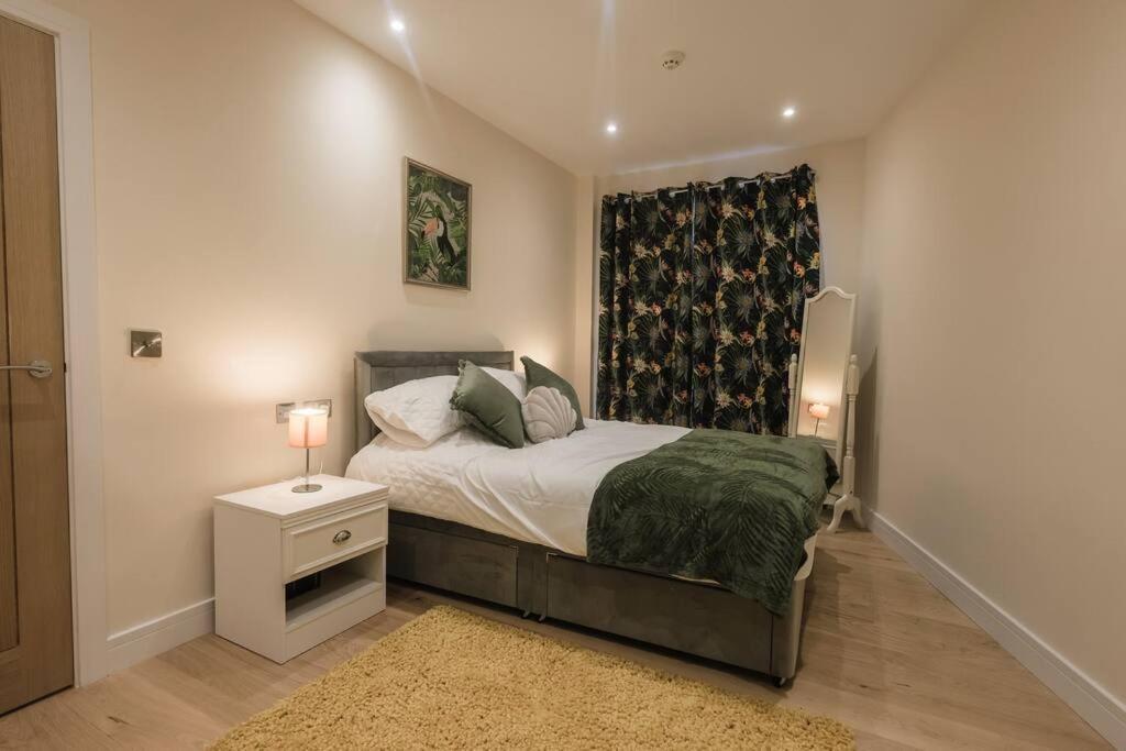 Ocean - 2 Bed Flat Sleeps 6 With Gym Access Lejlighed Southampton Eksteriør billede