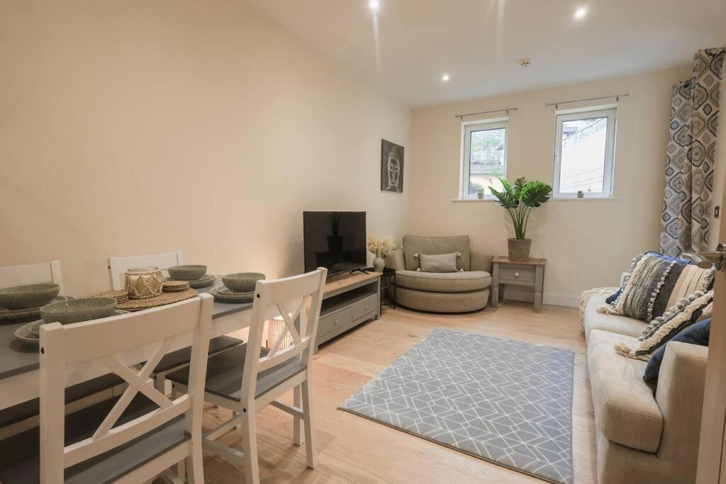Ocean - 2 Bed Flat Sleeps 6 With Gym Access Lejlighed Southampton Eksteriør billede